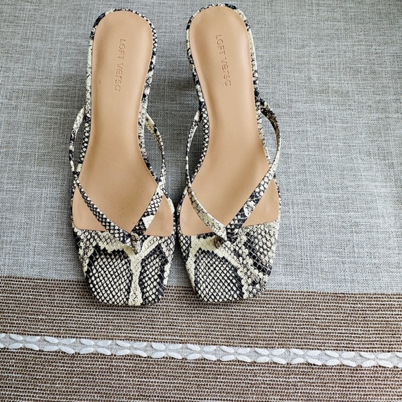 LOFT Snake-Print Thong Kitten Heels - Beige/Black - Picture 2 of 9